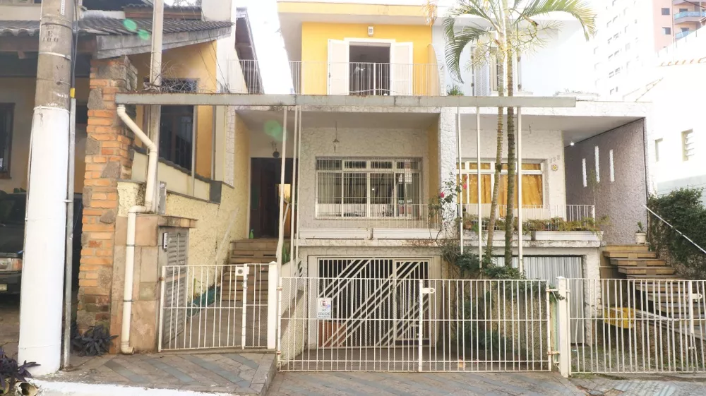 Sobrado à venda com 4 quartos, 199m² - Foto 1