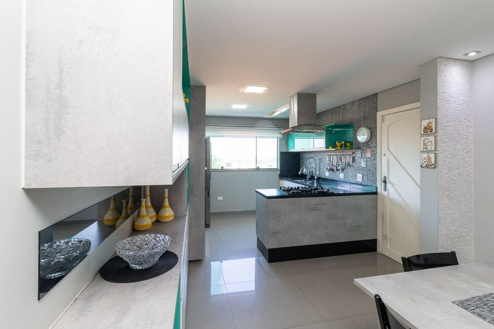 Casa à venda com 3 quartos, 231m² - Foto 3