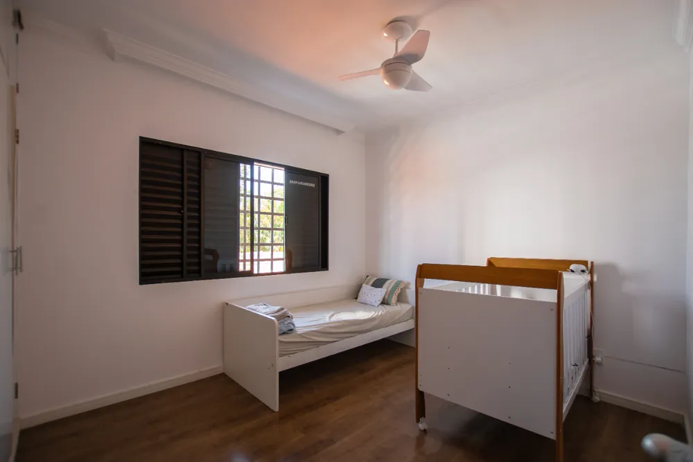 Casa, 5 quartos, 217 m² - Foto 2