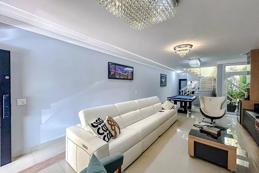 Casa, 4 quartos, 212 m² - Foto 2