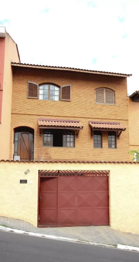 Sobrado à venda com 3 quartos, 177m² - Foto 1