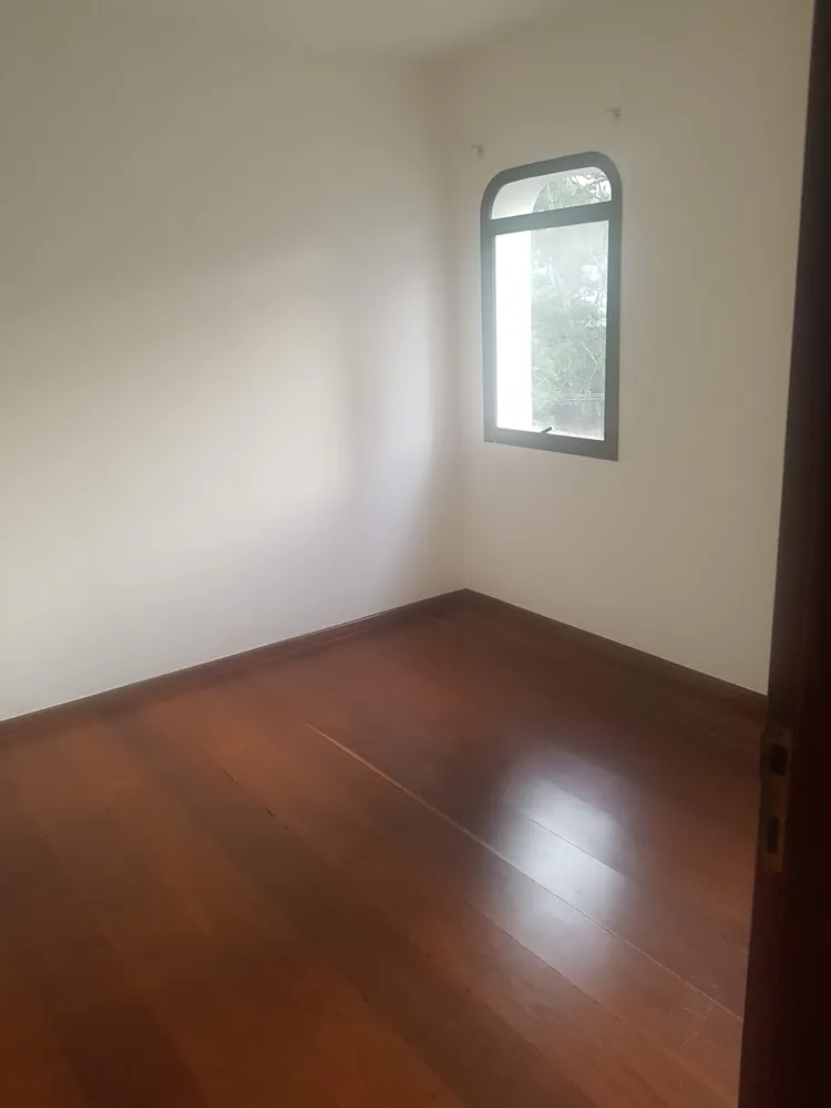 Apartamento, 3 quartos, 1800 m² - Foto 2