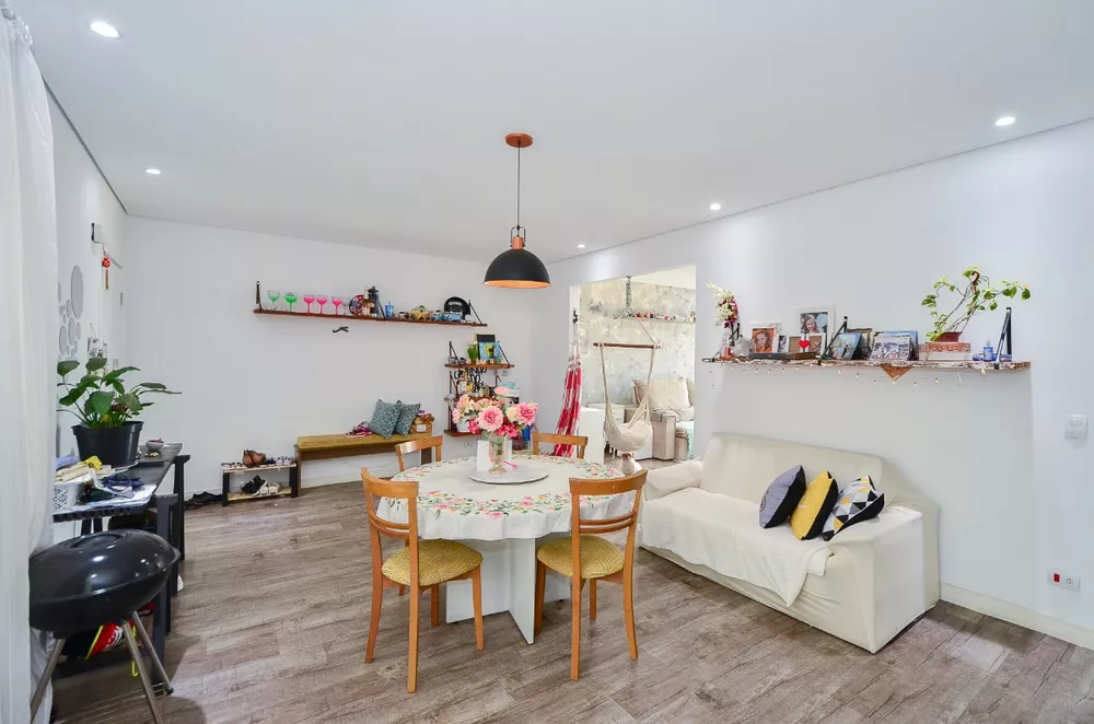 Apartamento à venda com 3 quartos, 136m² - Foto 1