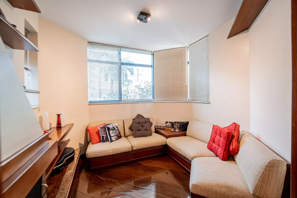 Apartamento à venda com 4 quartos, 189m² - Foto 4