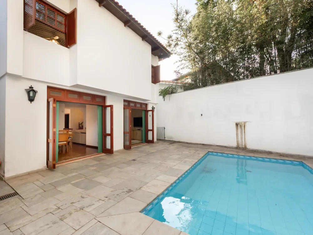 Sobrado, 4 quartos, 301 m² - Foto 1