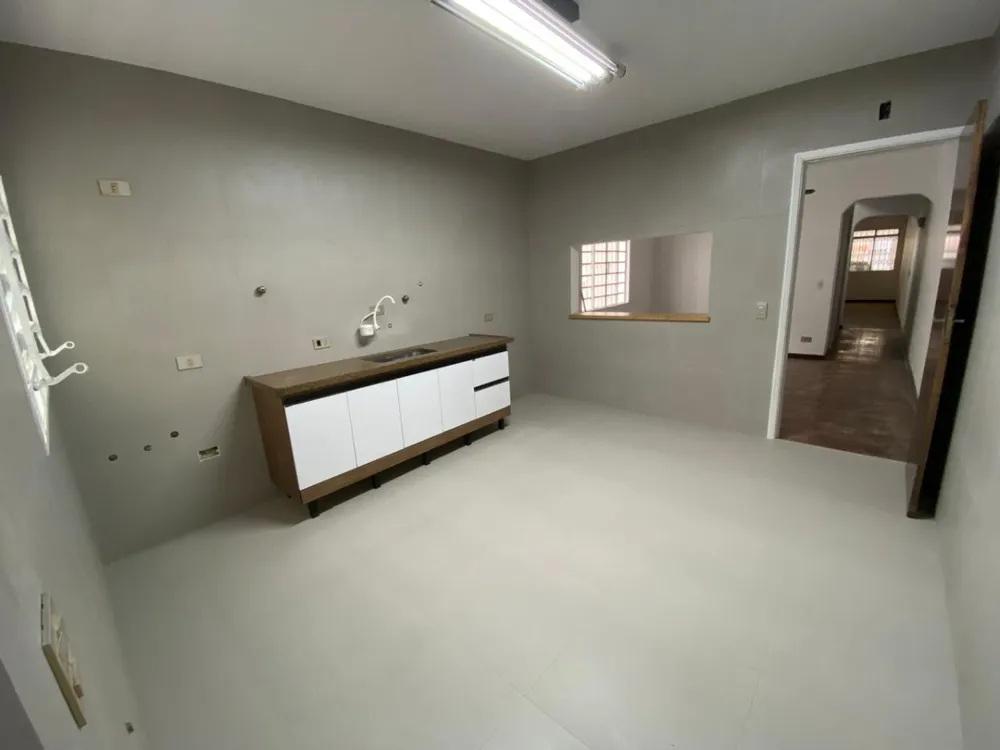 Casa, 4 quartos, 208 m² - Foto 1
