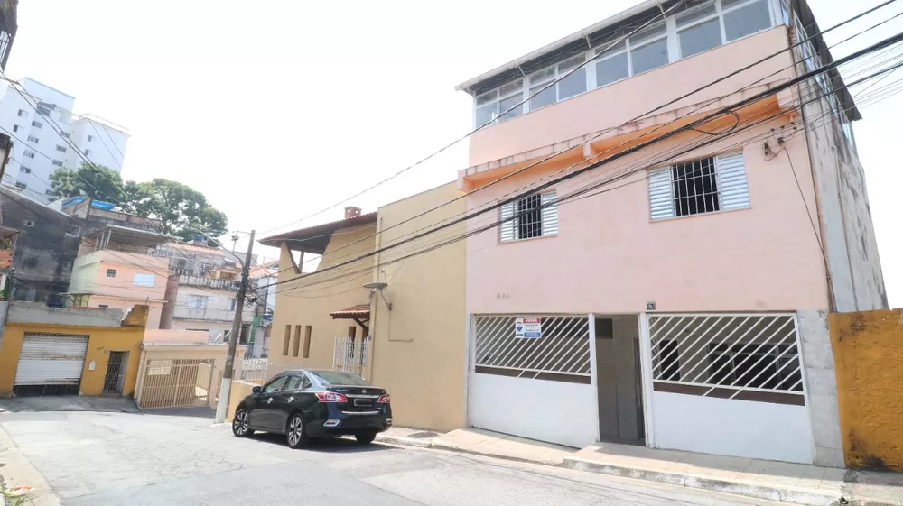 Sobrado à venda com 3 quartos, 132m² - Foto 1