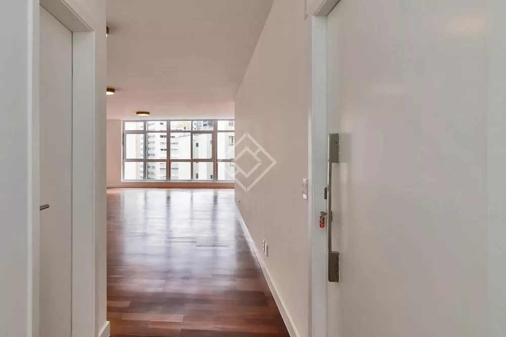 Apartamento à venda com 3 quartos, 268m² - Foto 2