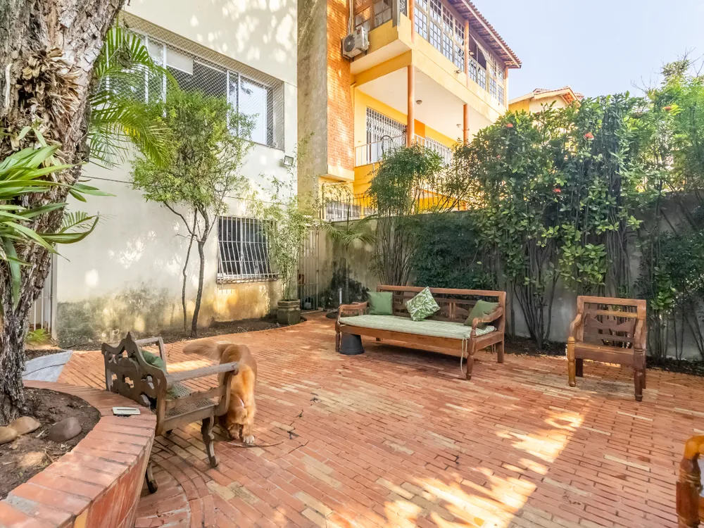 Casa, 5 quartos, 318 m² - Foto 2