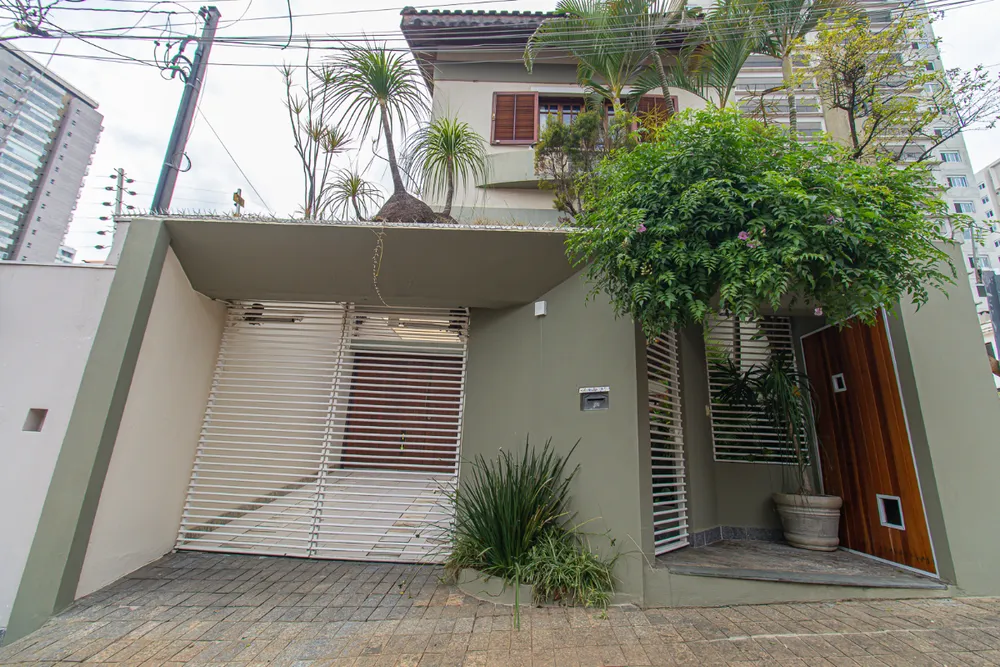 Casa, 4 quartos, 210 m² - Foto 1