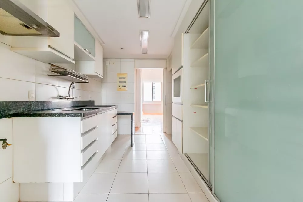 Apartamento à venda com 3 quartos, 134m² - Foto 6