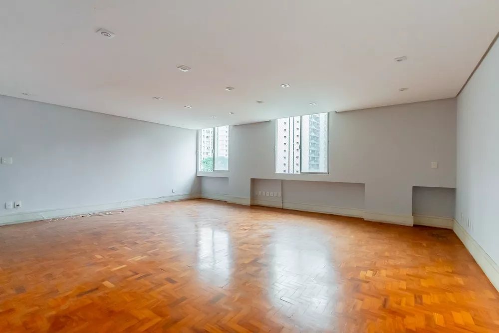 Apartamento à venda com 3 quartos, 134m² - Foto 1