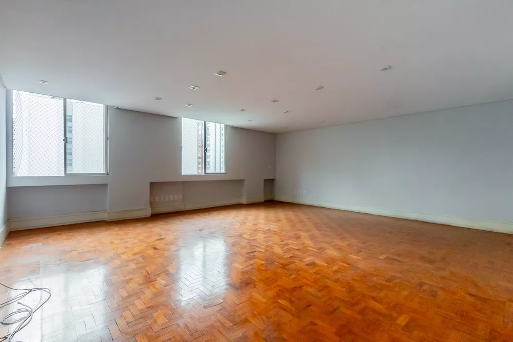 Apartamento à venda com 3 quartos, 134m² - Foto 2