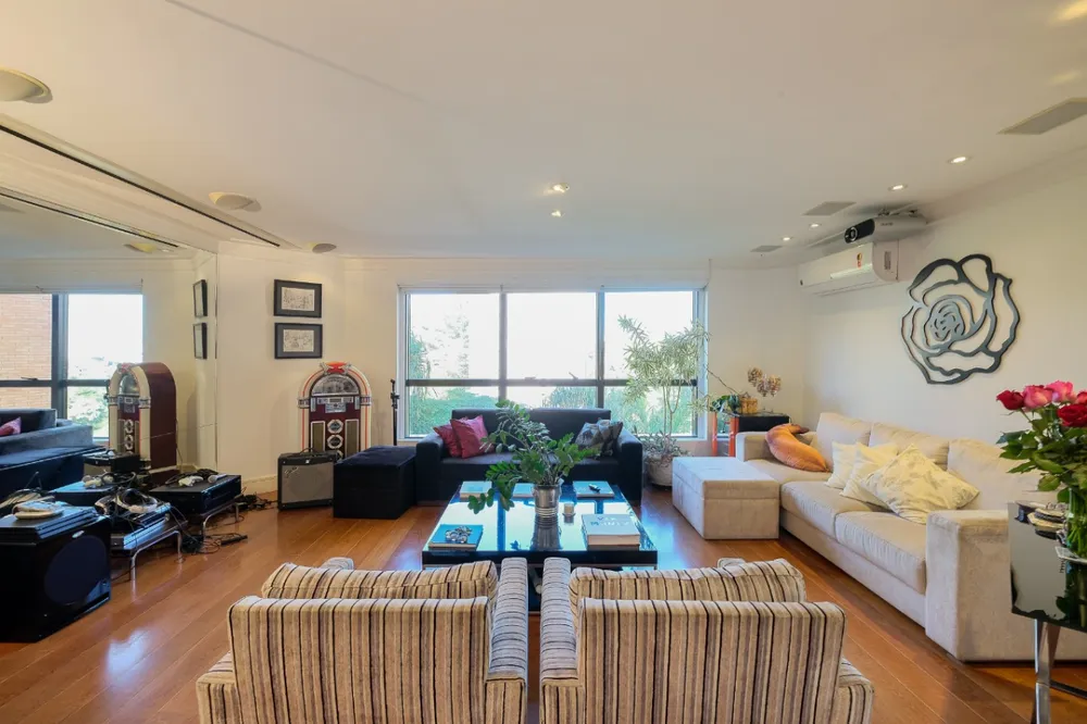Apartamento, 3 quartos, 272 m² - Foto 2