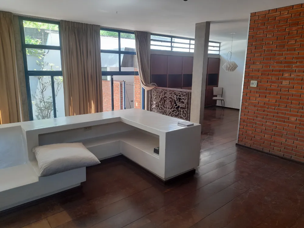 Casa, 3 quartos, 310 m² - Foto 1