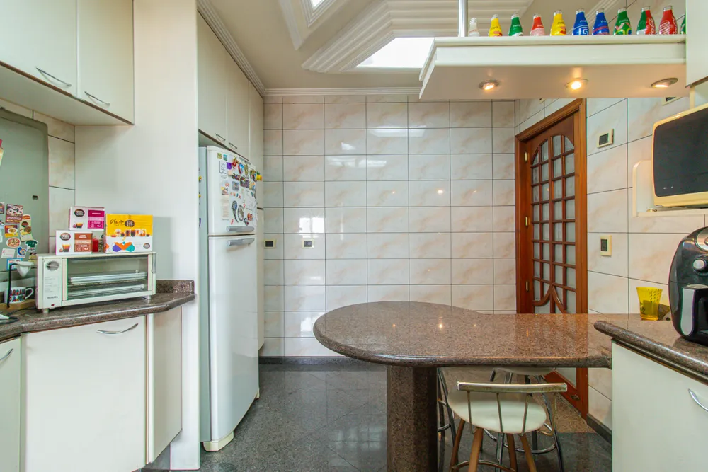 Apartamento, 3 quartos, 190 m² - Foto 2