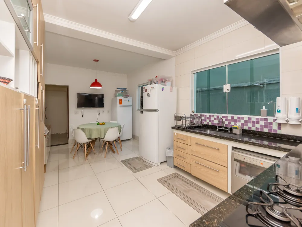 Sobrado, 3 quartos, 168 m² - Foto 2