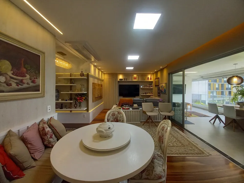Apartamento, 3 quartos, 168 m² - Foto 1