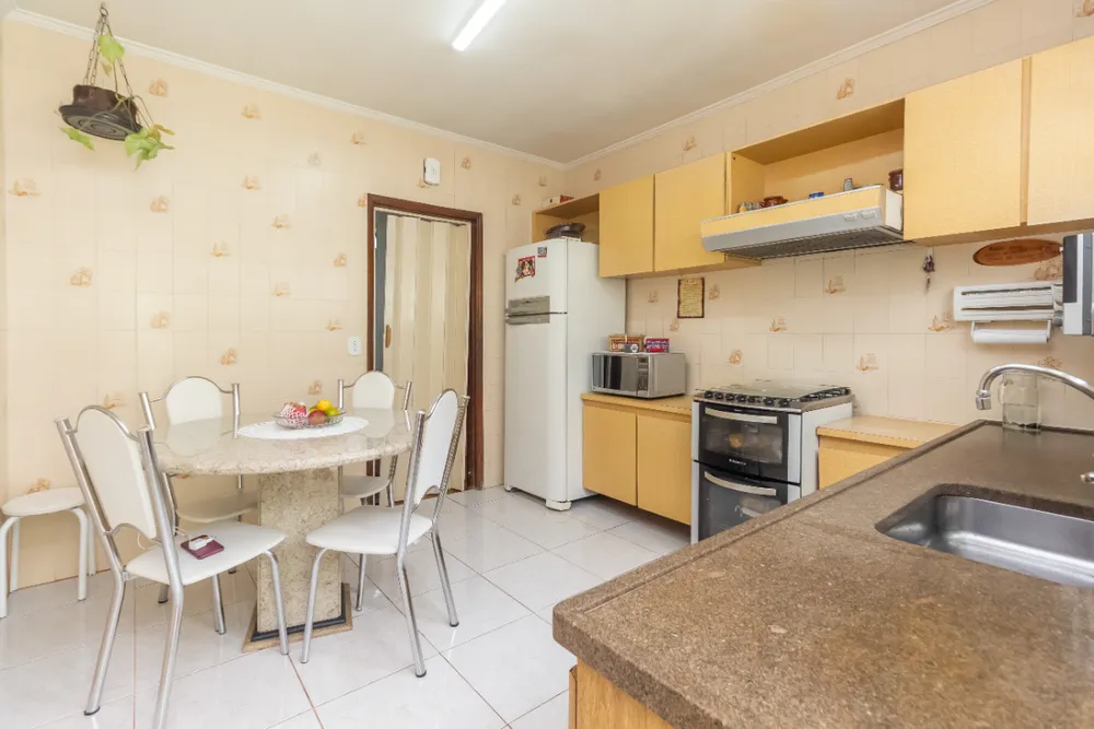 Casa, 3 quartos, 250 m² - Foto 3