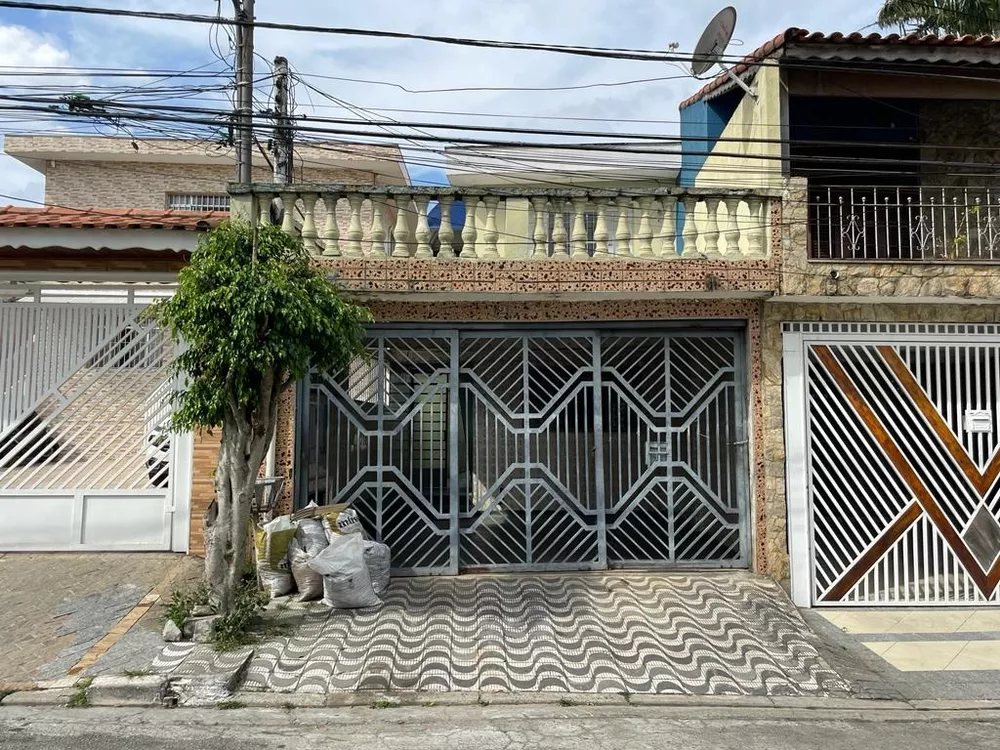 Sobrado à venda com 3 quartos, 215m² - Foto 1