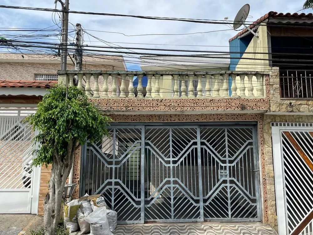 Sobrado à venda com 3 quartos, 215m² - Foto 2