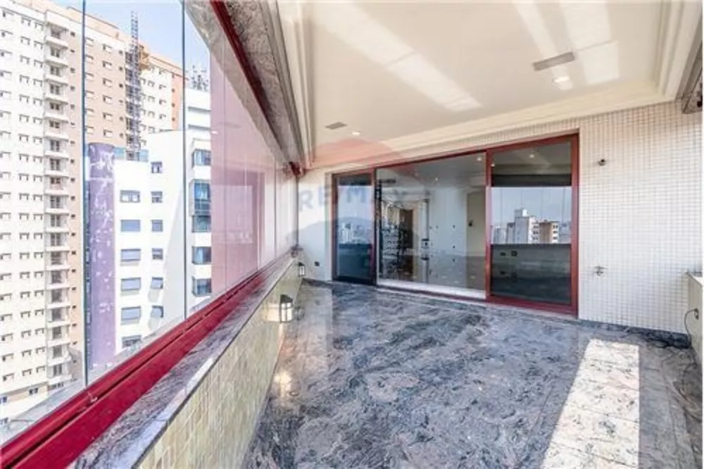 Apartamento à venda com 3 quartos, 530m² - Foto 2