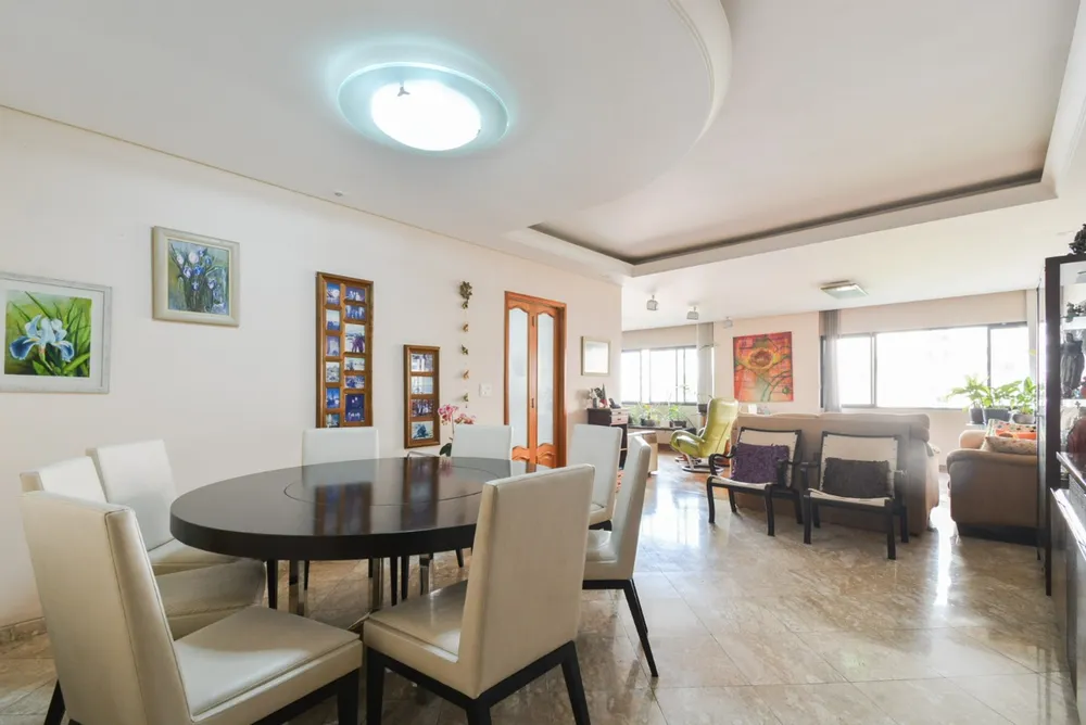 Apartamento, 3 quartos, 220 m² - Foto 1