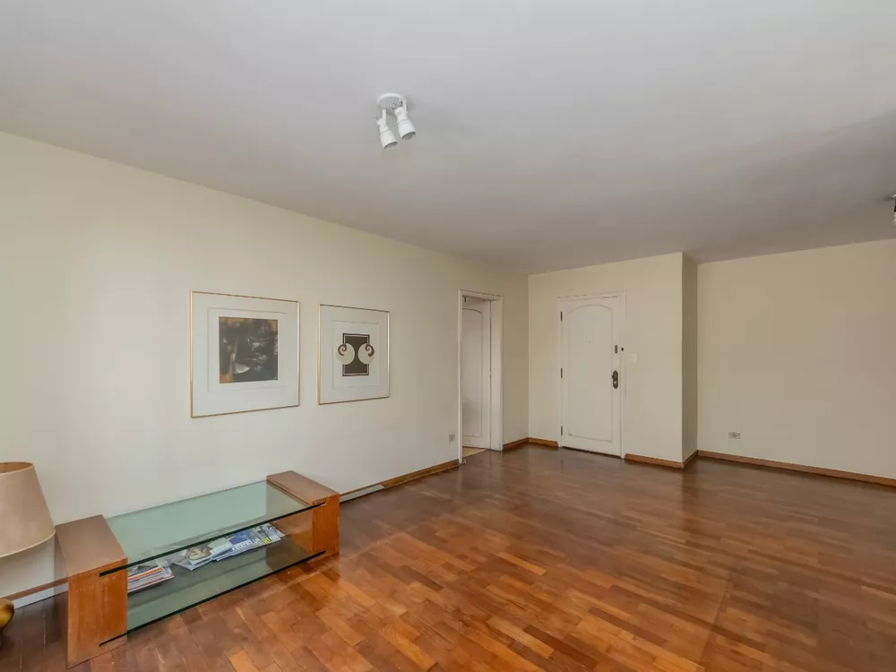 Apartamento à venda com 3 quartos, 115m² - Foto 2