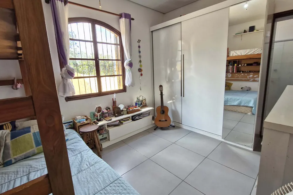 Casa, 3 quartos, 215 m² - Foto 1