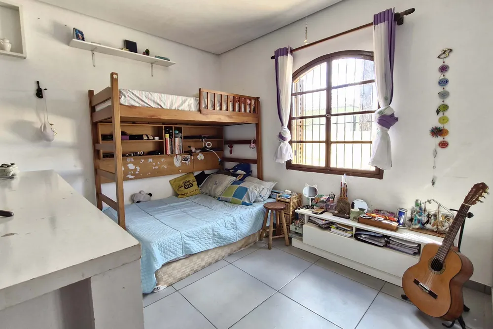 Casa, 3 quartos, 215 m² - Foto 2