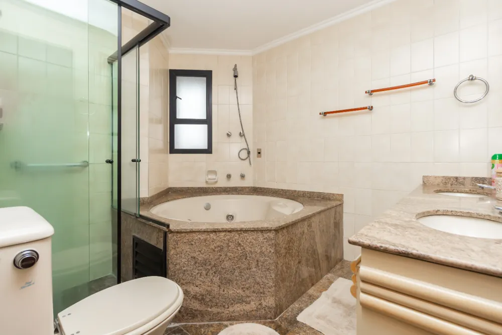 Apartamento, 3 quartos, 230 m² - Foto 1