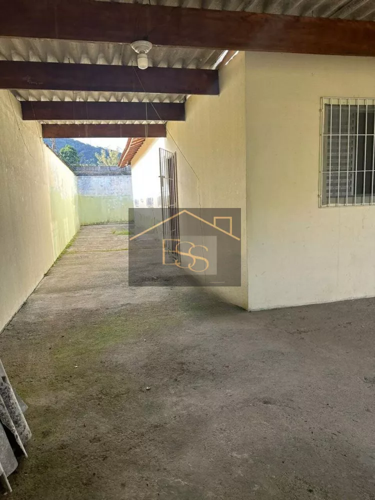 Casa à venda com 2 quartos, 80m² - Foto 2