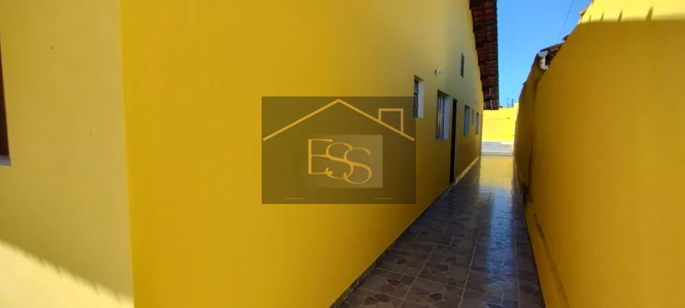 Casa à venda com 2 quartos, 70m² - Foto 4