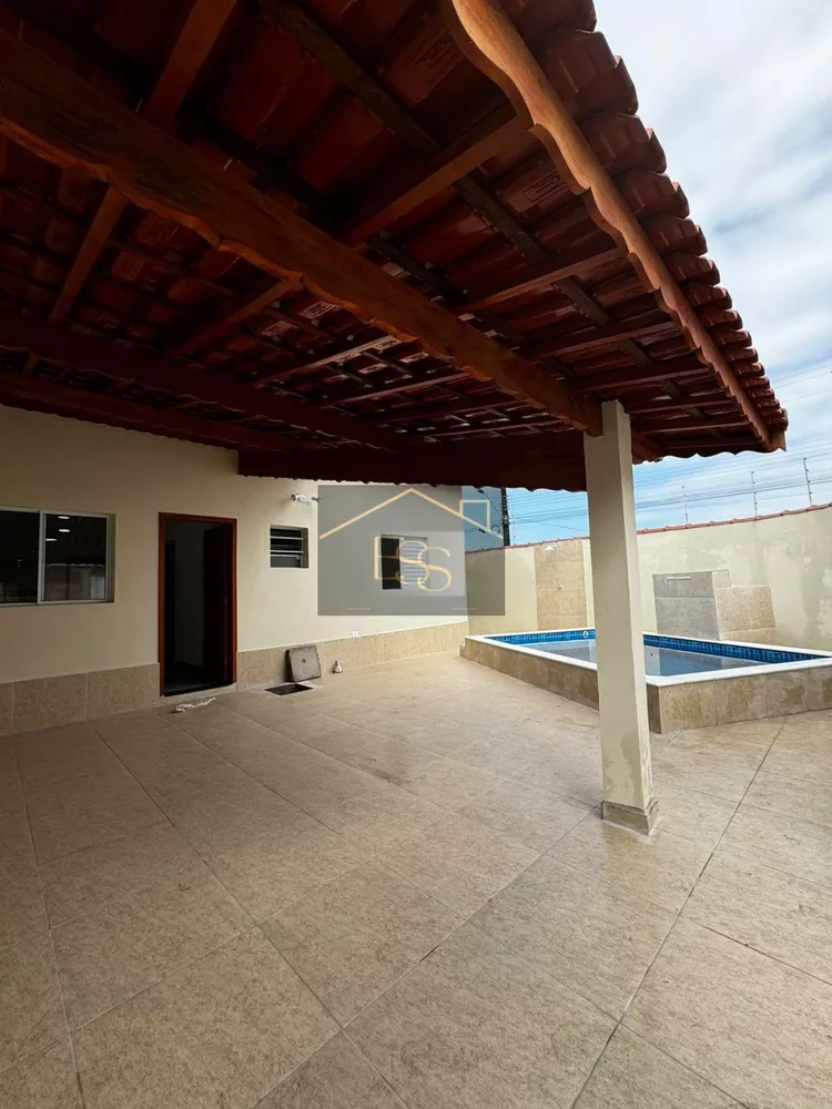 Casa à venda com 2 quartos, 71m² - Foto 1