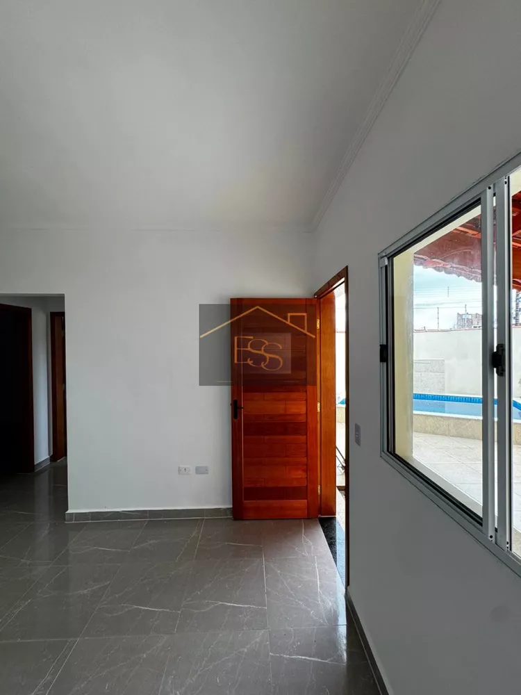 Casa à venda com 2 quartos, 71m² - Foto 4