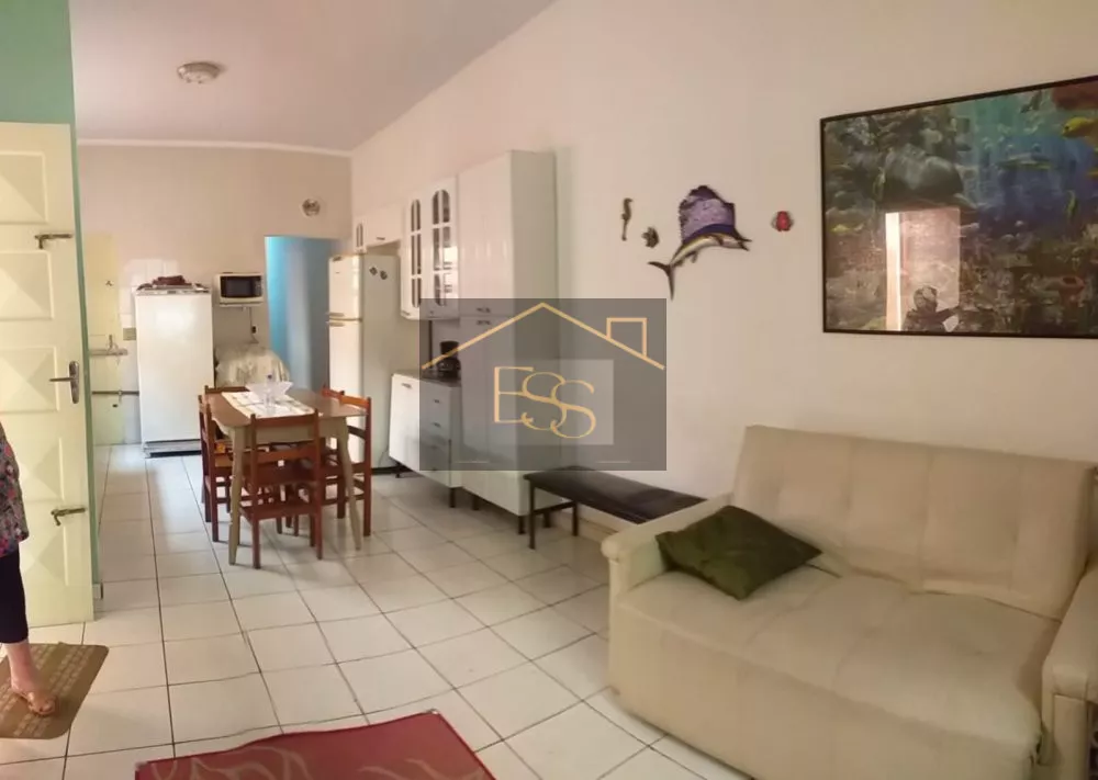 Casa à venda com 3 quartos, 152m² - Foto 1