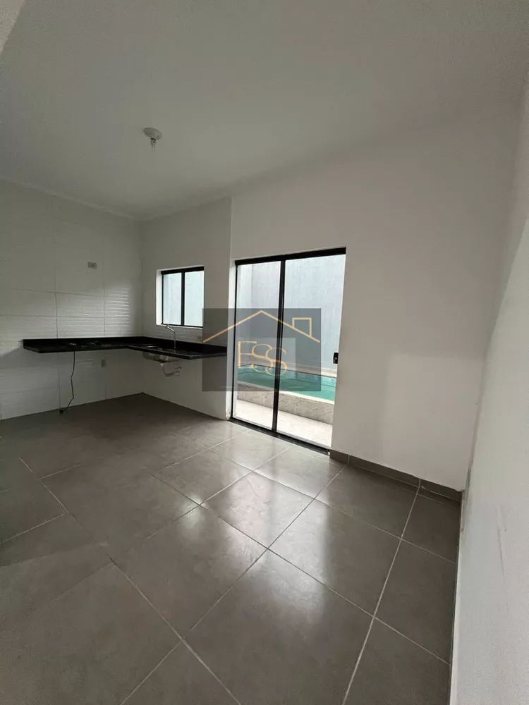 Casa para alugar com 2 quartos, 60m² - Foto 4