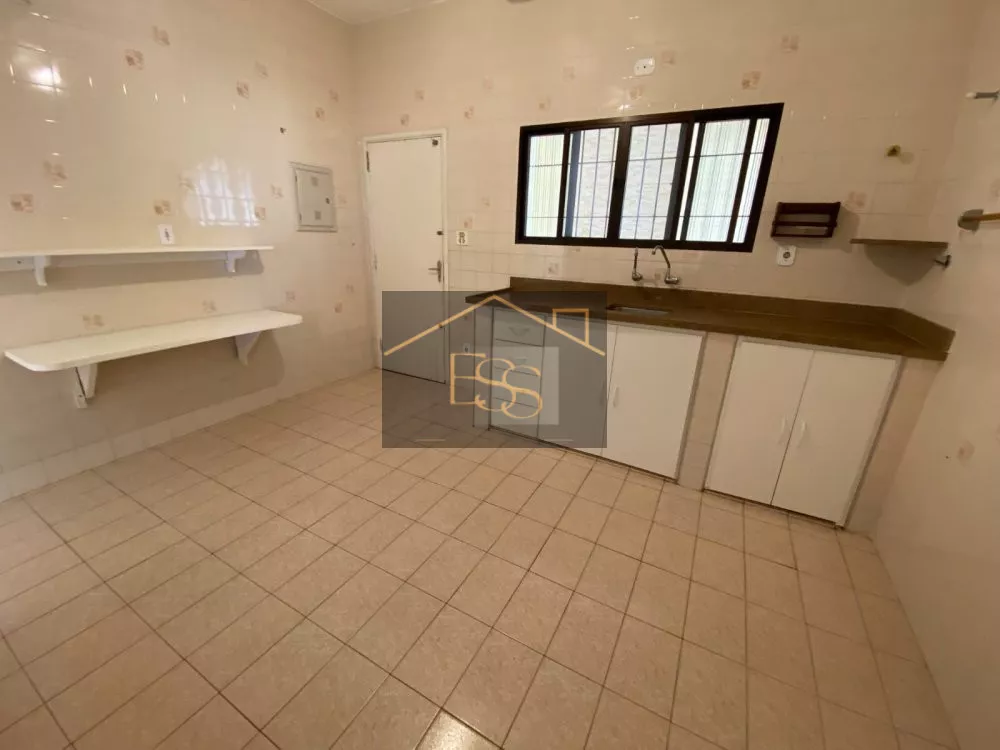 Casa à venda com 3 quartos, 192m² - Foto 8