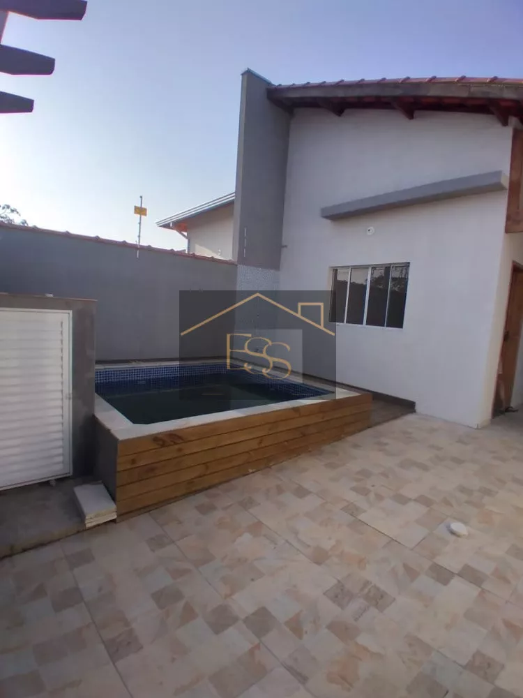 Casa à venda com 2 quartos, 70m² - Foto 2