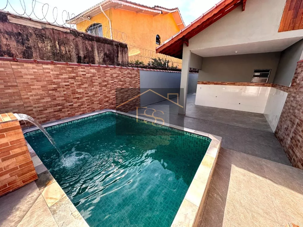 Casa à venda com 2 quartos, 80m² - Foto 1