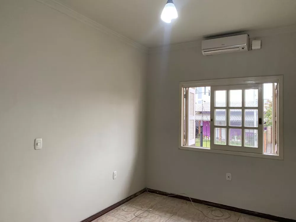 Casa à venda com 3 quartos, 300m² - Foto 4