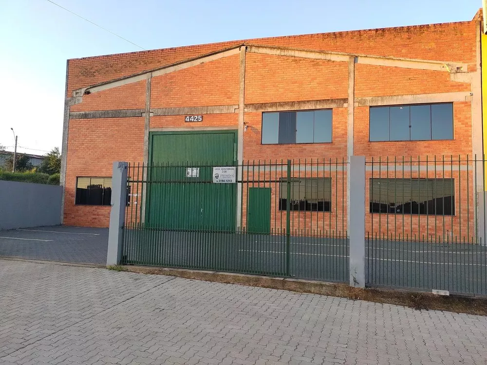 Depósito-Galpão-Armazém para alugar, 1000m² - Foto 1