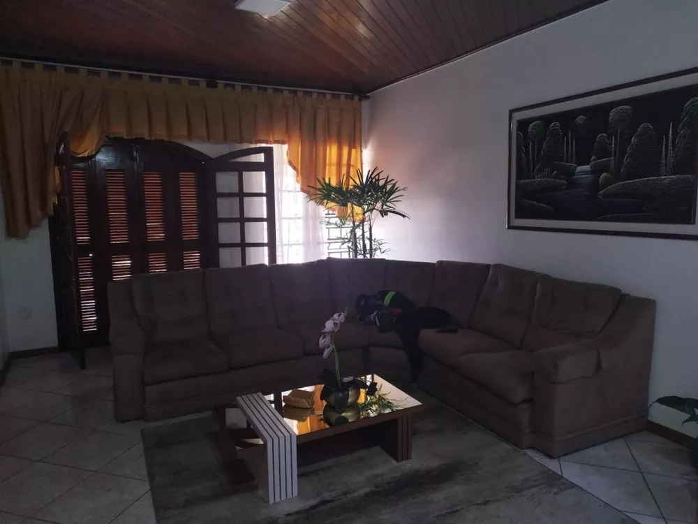 Casa à venda com 3 quartos, 400m² - Foto 3