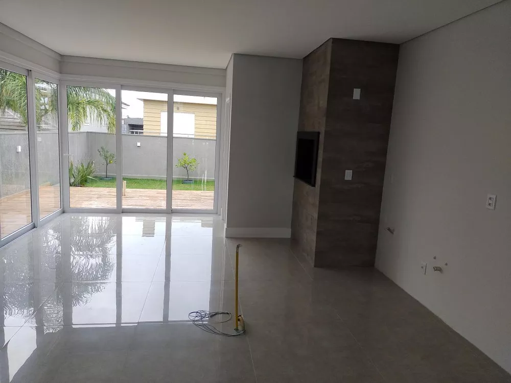 Casa à venda com 3 quartos, 186m² - Foto 4