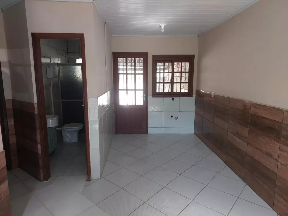 Casa à venda com 2 quartos, 48m² - Foto 2