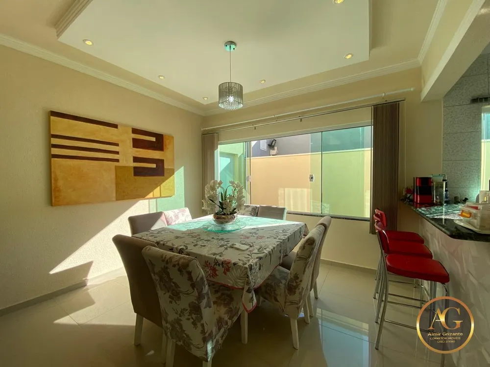 Sobrado, 3 quartos, 203 m² - Foto 1