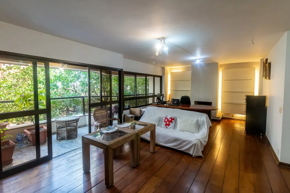 Apartamento, 3 quartos, 190 m² - Foto 1