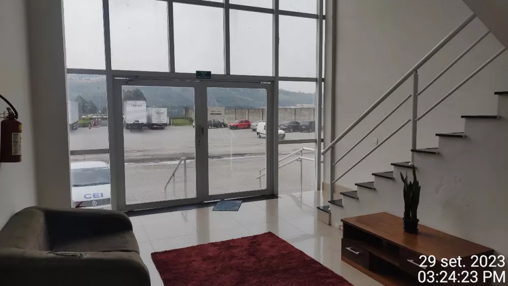 Depósito-Galpão, 1350 m² - Foto 2