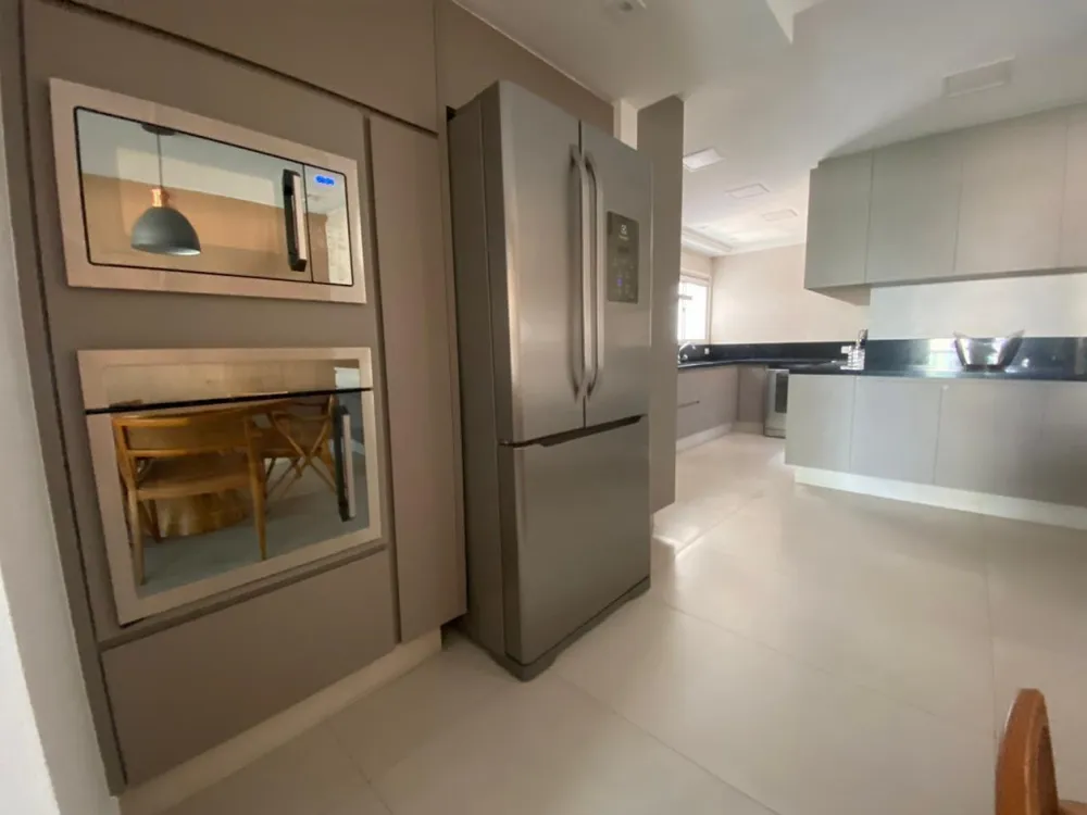 Apartamento, 4 quartos, 235 m² - Foto 2