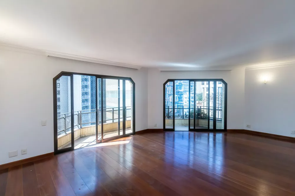 Apartamento, 3 quartos, 240 m² - Foto 2